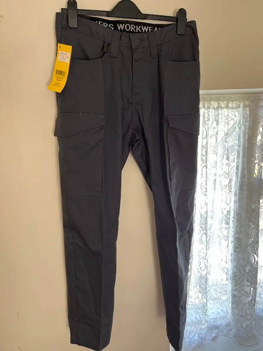 Brand New Snickers 6800 Work Trousers, Multiple Pairs, Size 32 32 - Image 2