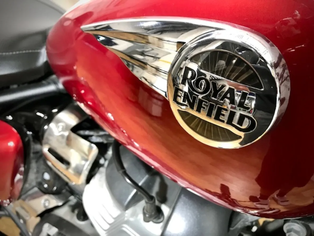 PRE-OWNED Royal Enfield Super Meteor 650 2024 - Image 4