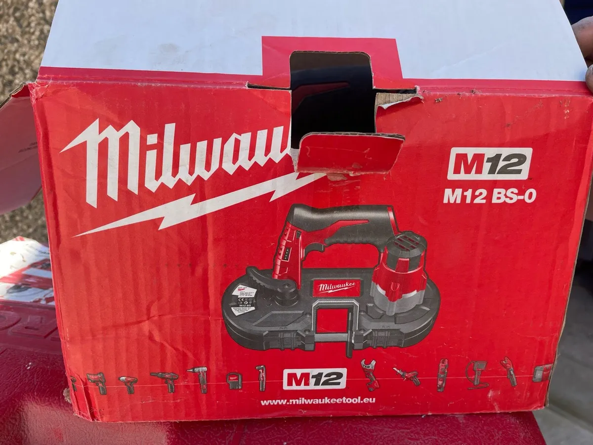 Milwaukee band saw - Image 1
