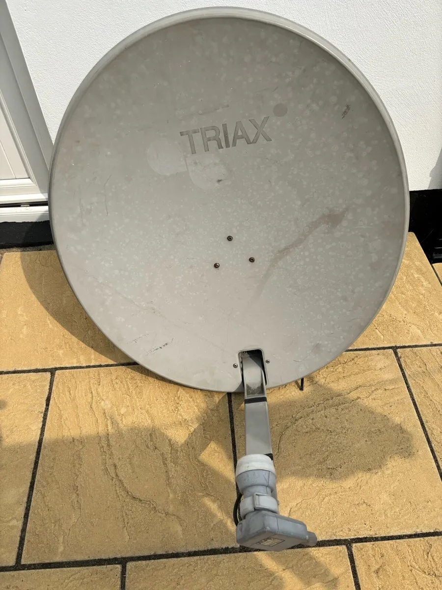 Triax Satelite Dish - Image 1