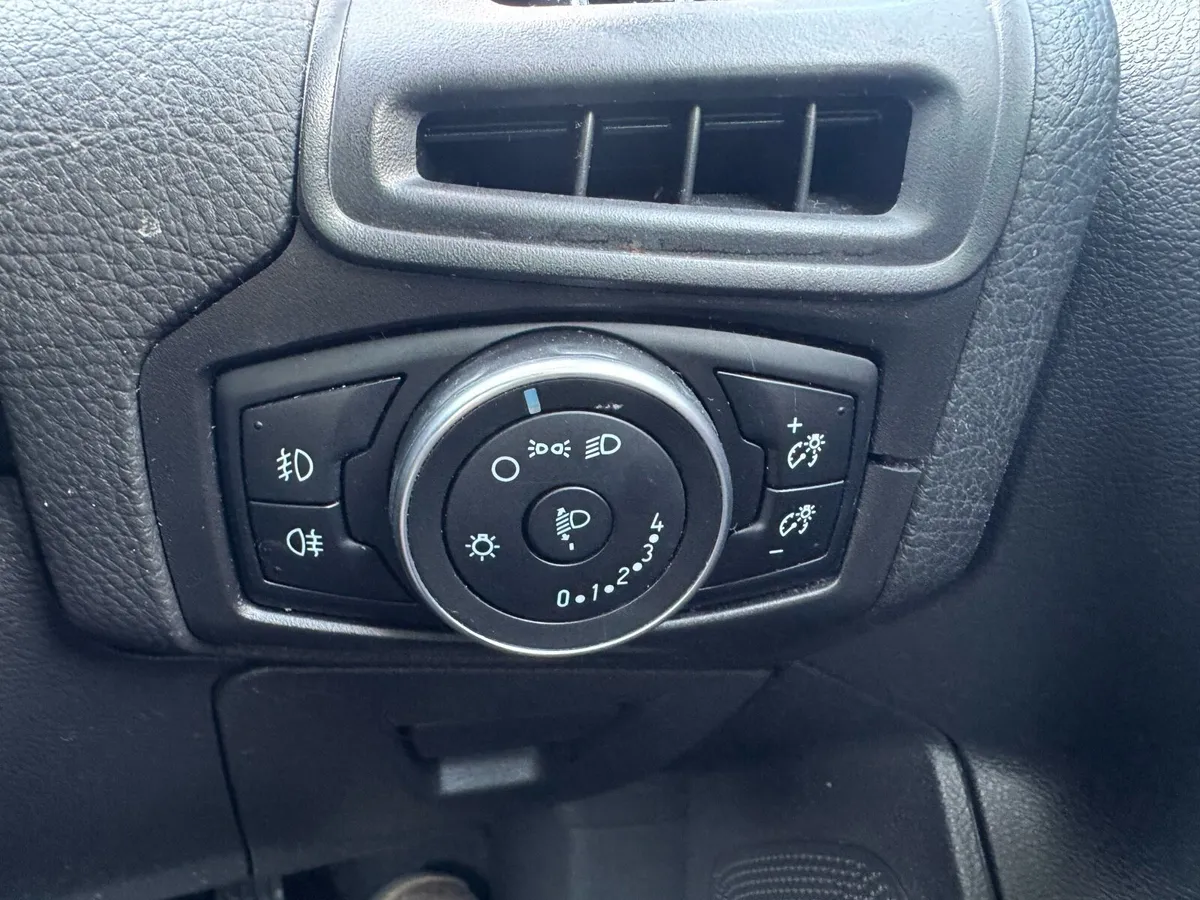 2017 Ford Focus - Image 3