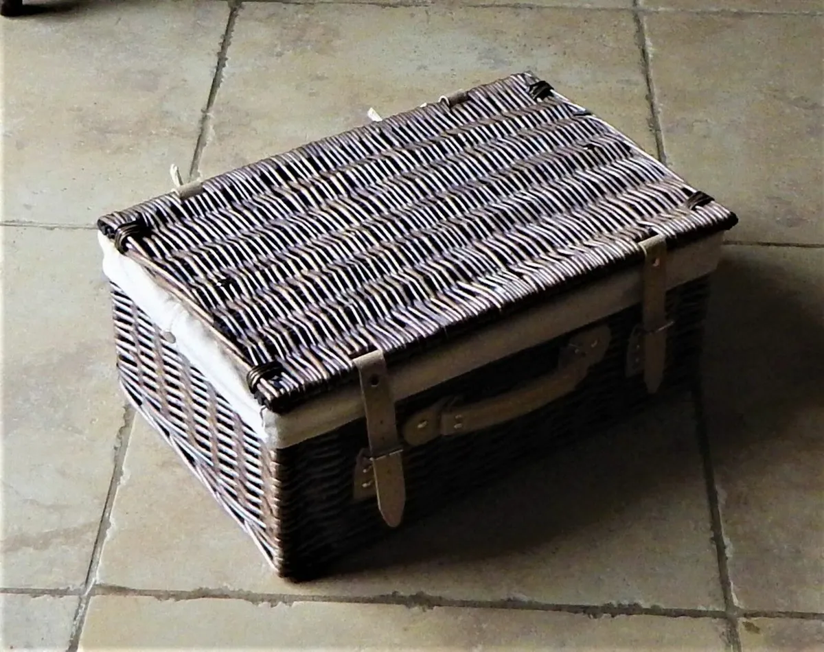 Wicker Hamper Basket - Image 2