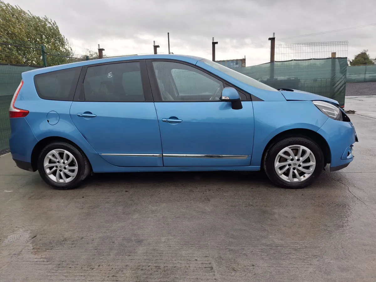 2012 Renault Grand Scenic 7 Seater - Image 3