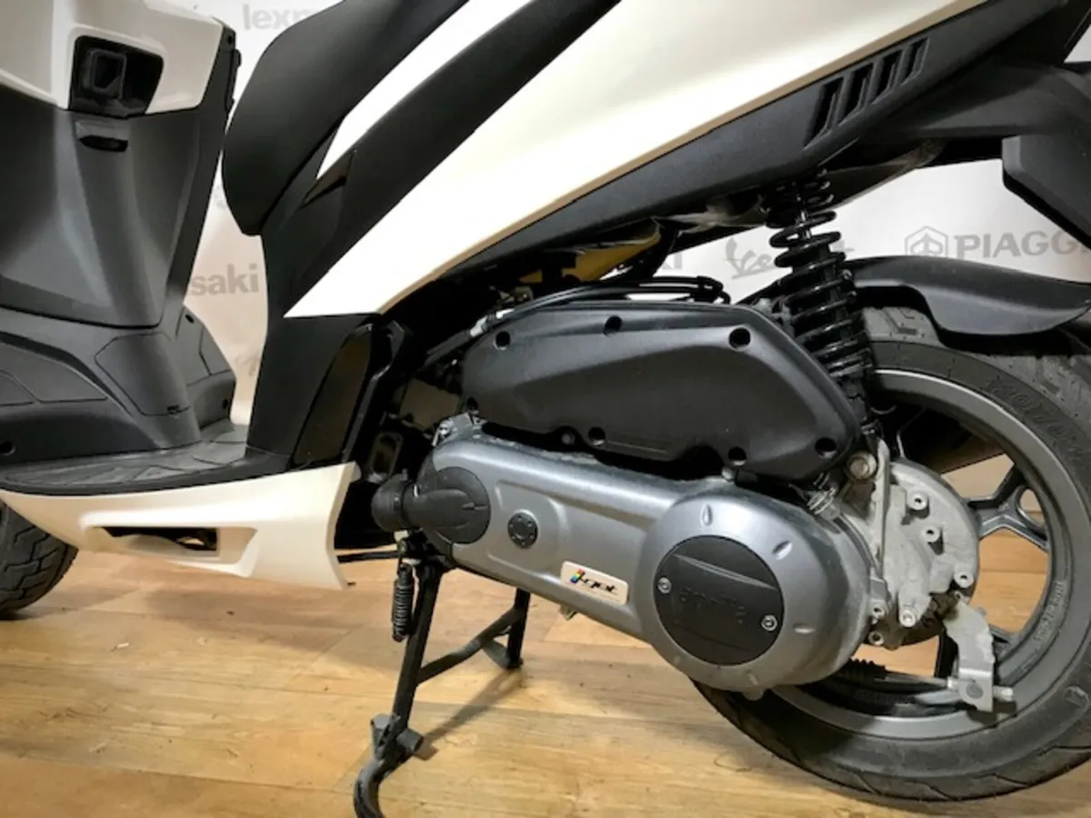 PRE-OWNED Aprilia SRX50 2024 - Image 4
