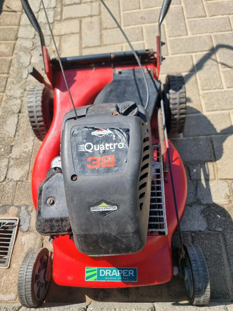 Briggs& Stratton Lawnmower - Image 1