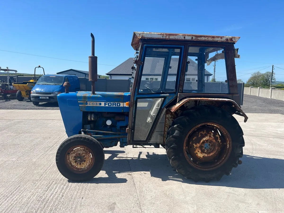 Ford 3600 (1 Owner) - Image 3