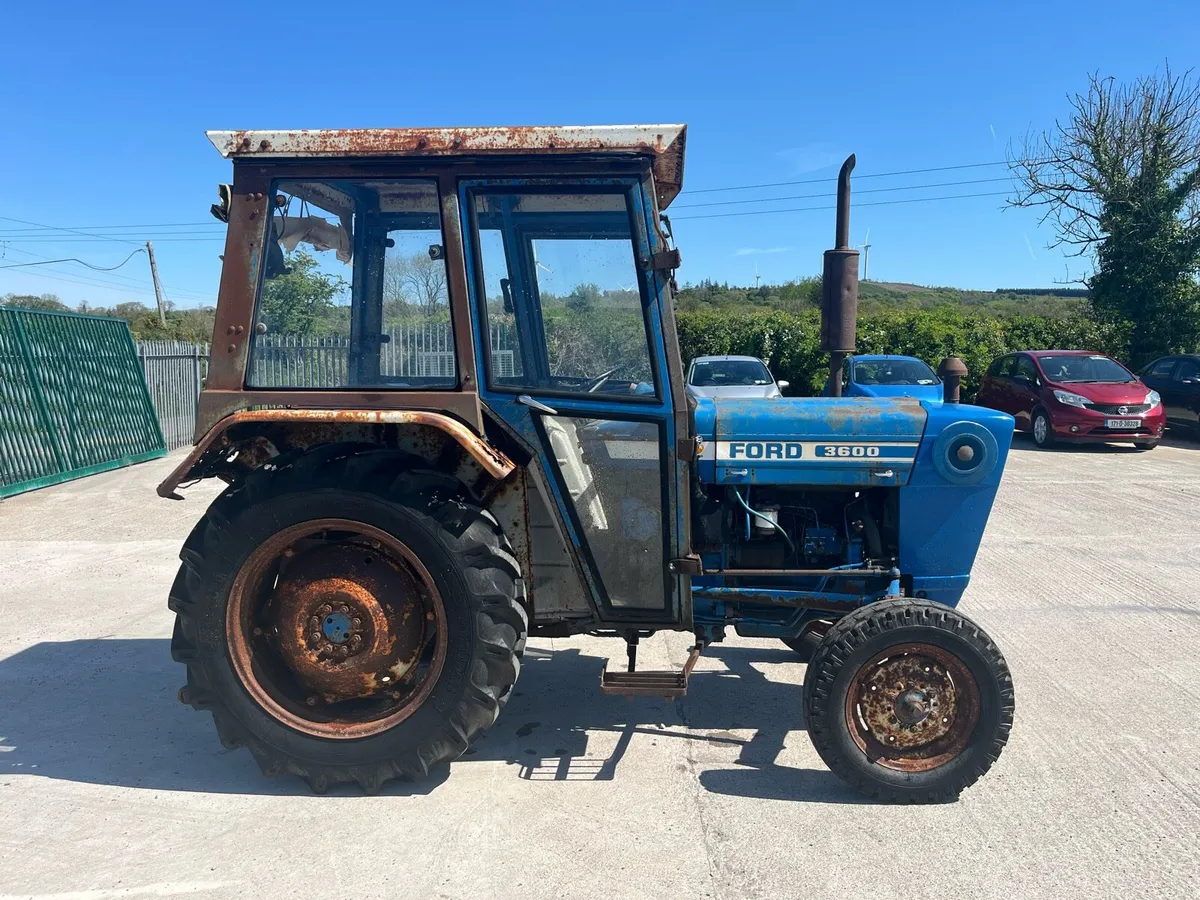 Ford 3600 (1 Owner) - Image 4