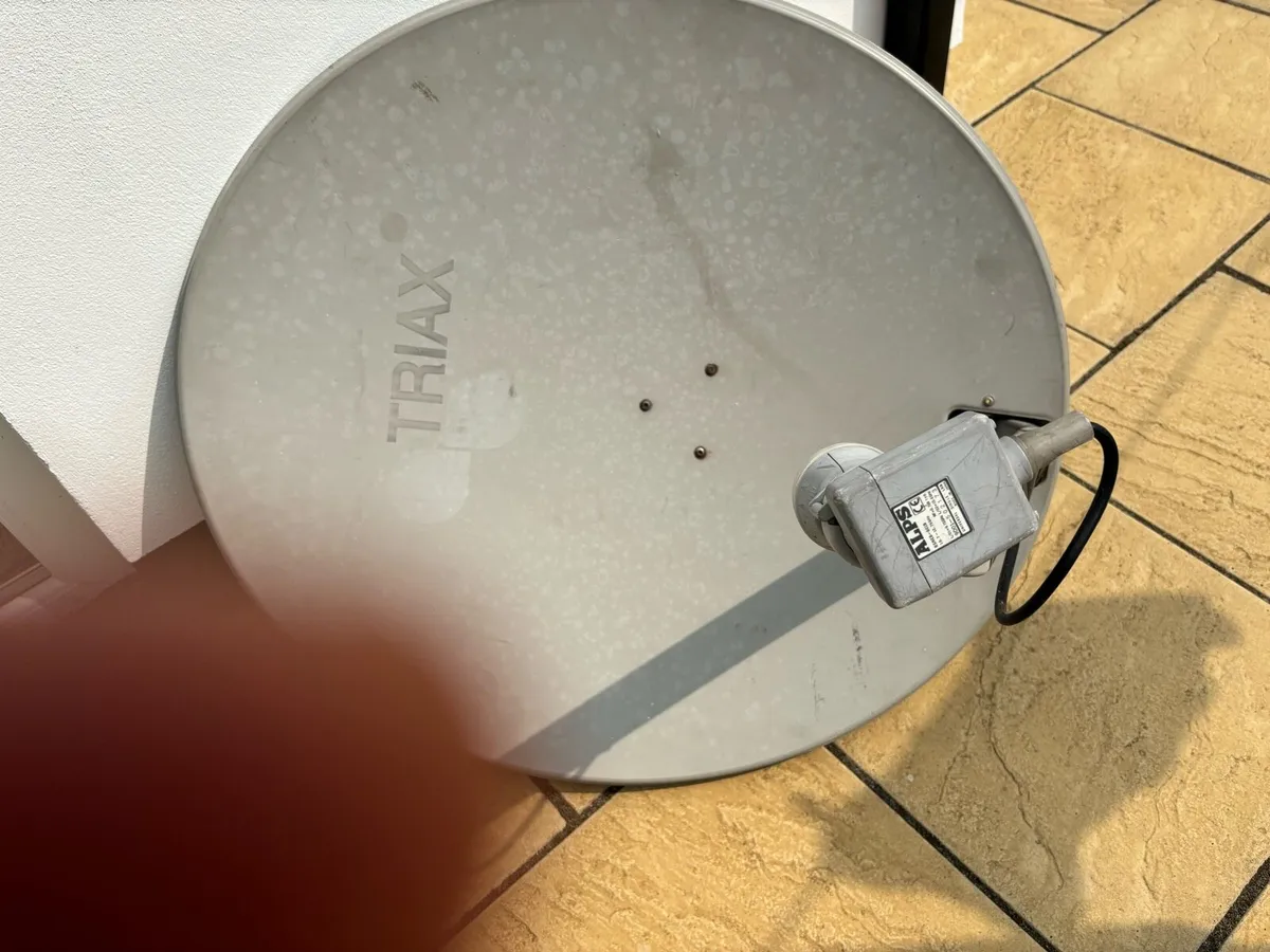 Triax Satelite Dish - Image 3