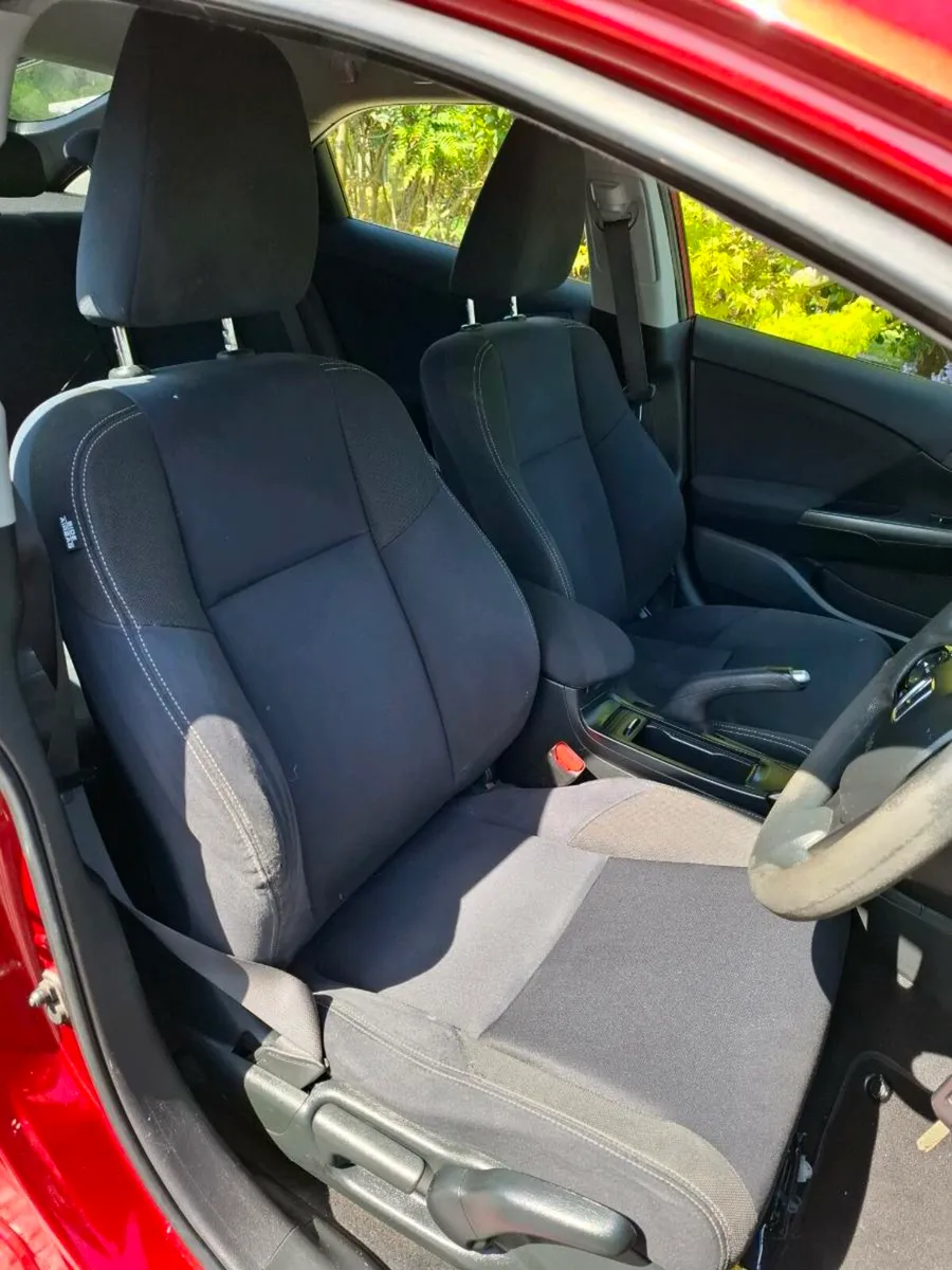 Honda Civic - Image 4