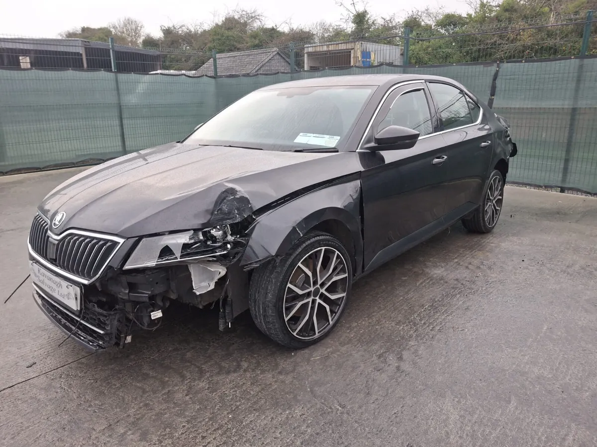 2017 Skoda Superb TDI Automatic - Image 2