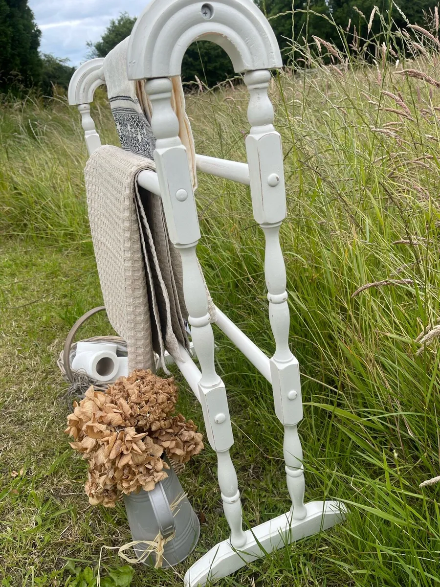 Towel Stand - Image 2