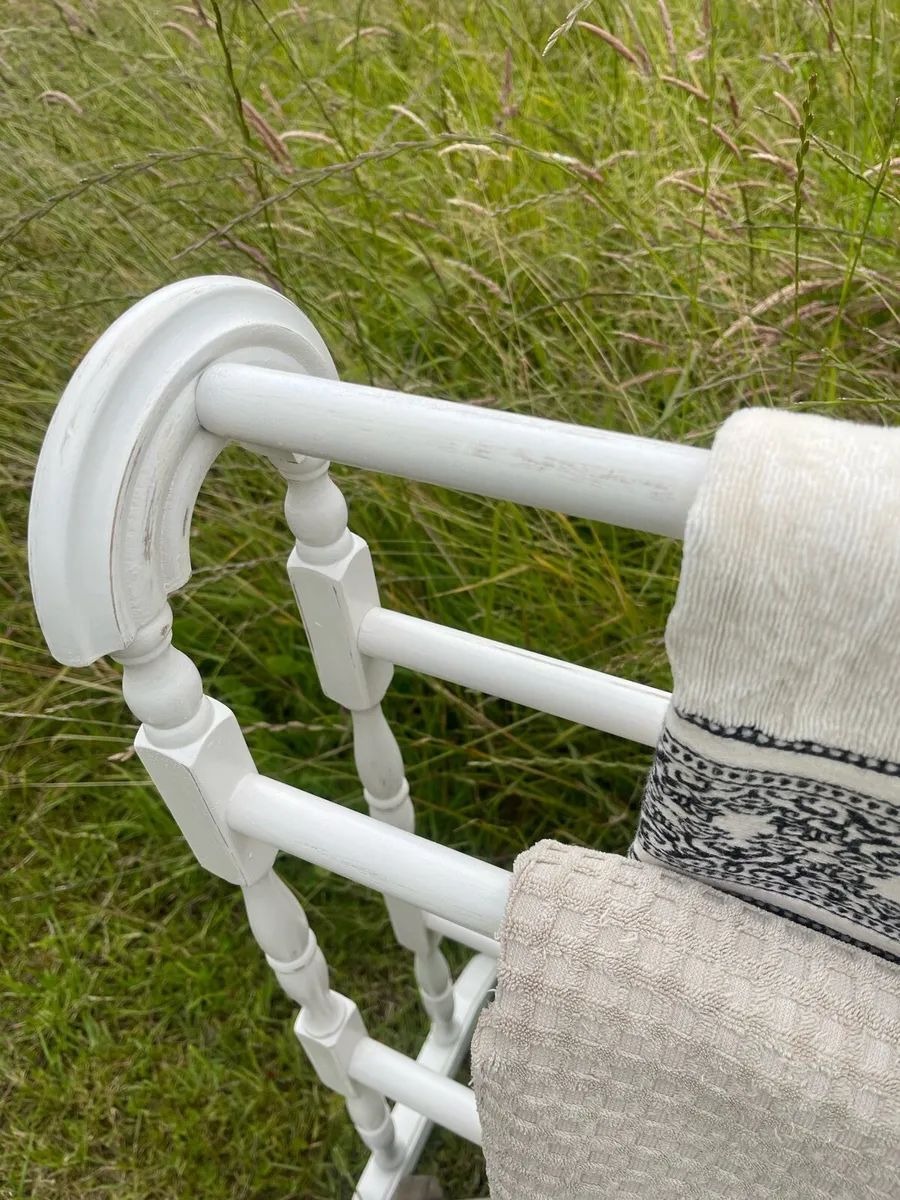 Towel Stand - Image 3