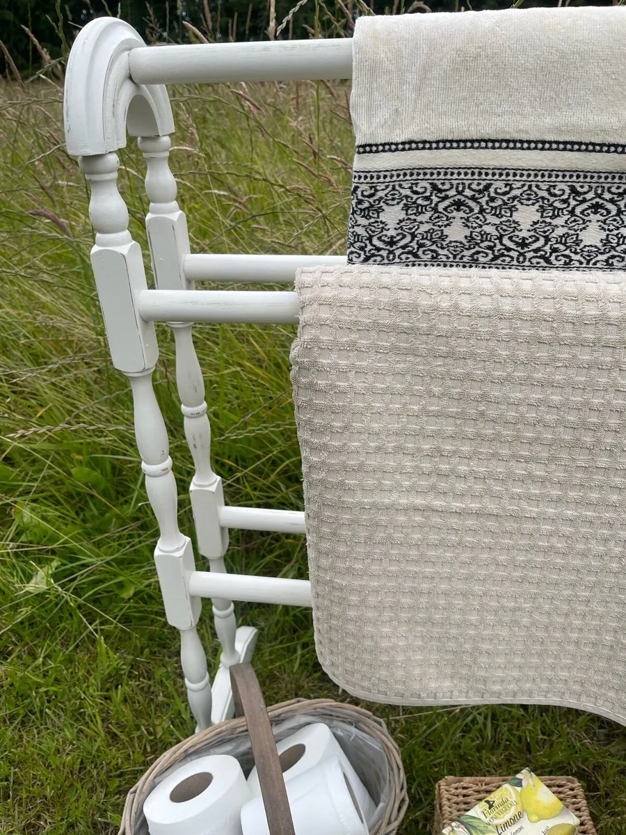 Towel Stand - Image 4