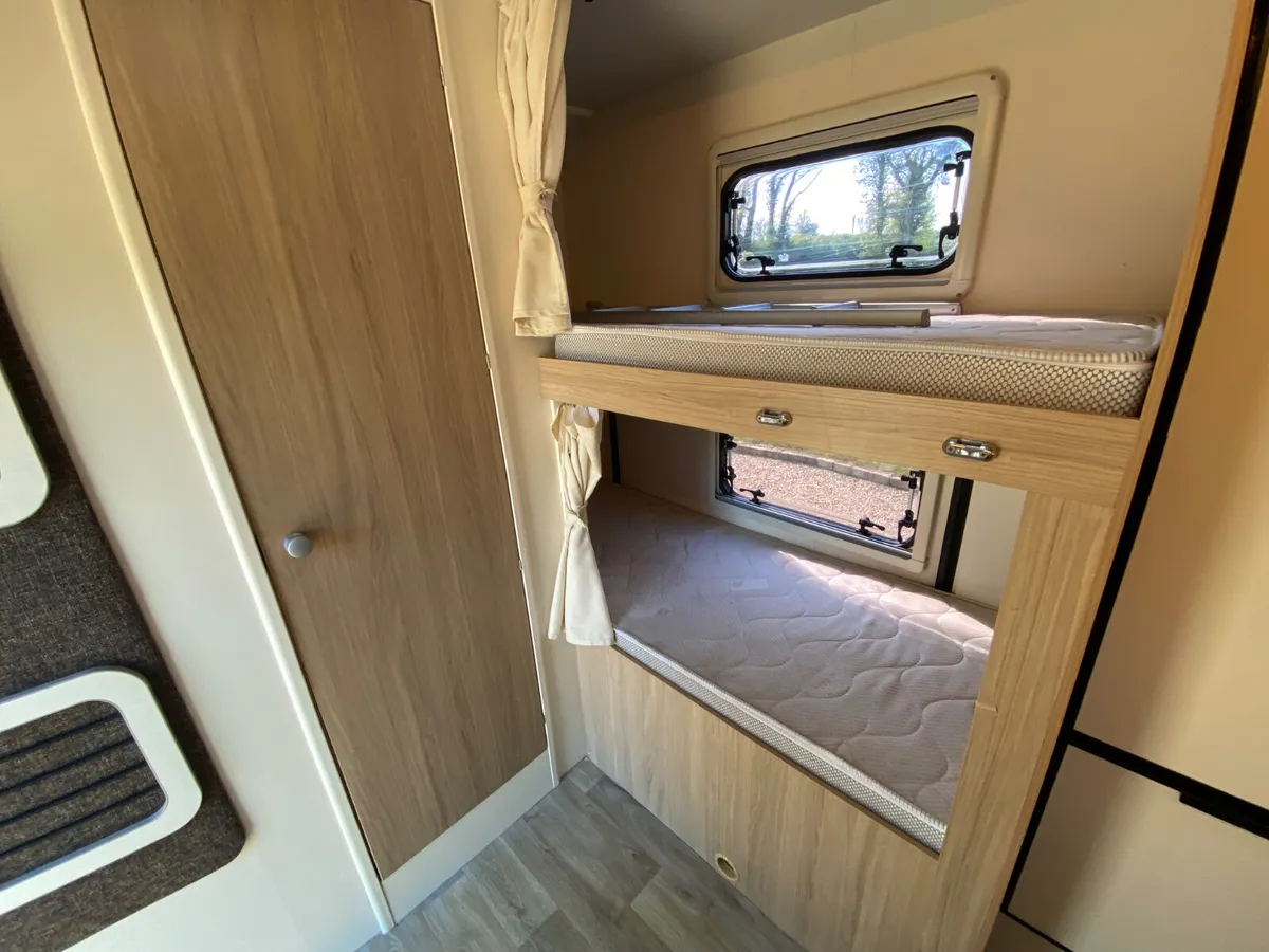 2022 RIMOR EVO SOUND R.H.D AUTO 6 BELT 7 BERTH - Image 3