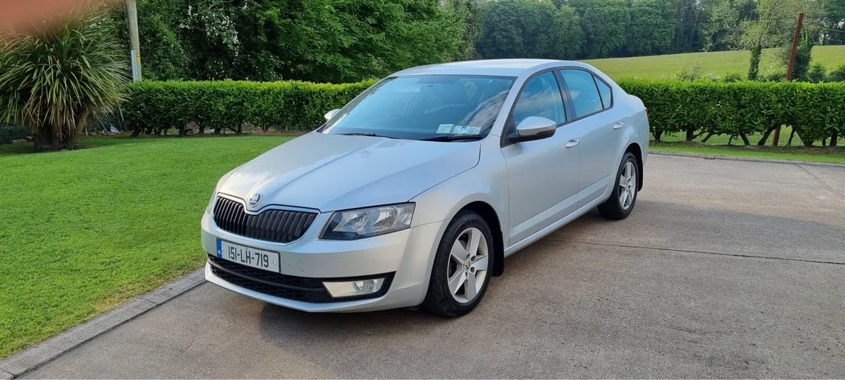 151 Skoda Octavia ambition 1.6TDi 105BHp - Image 1