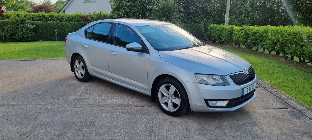 151 Skoda Octavia ambition 1.6TDi 105BHp - Image 2