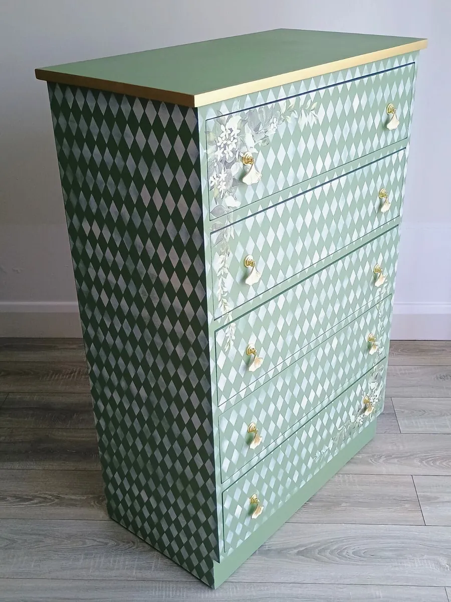 Vintage chest of drawers - Image 3