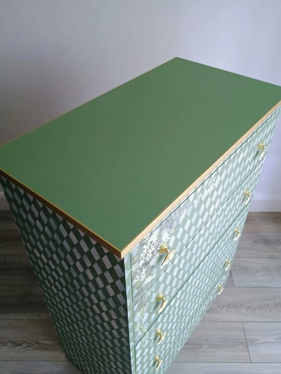 Vintage chest of drawers - Image 4