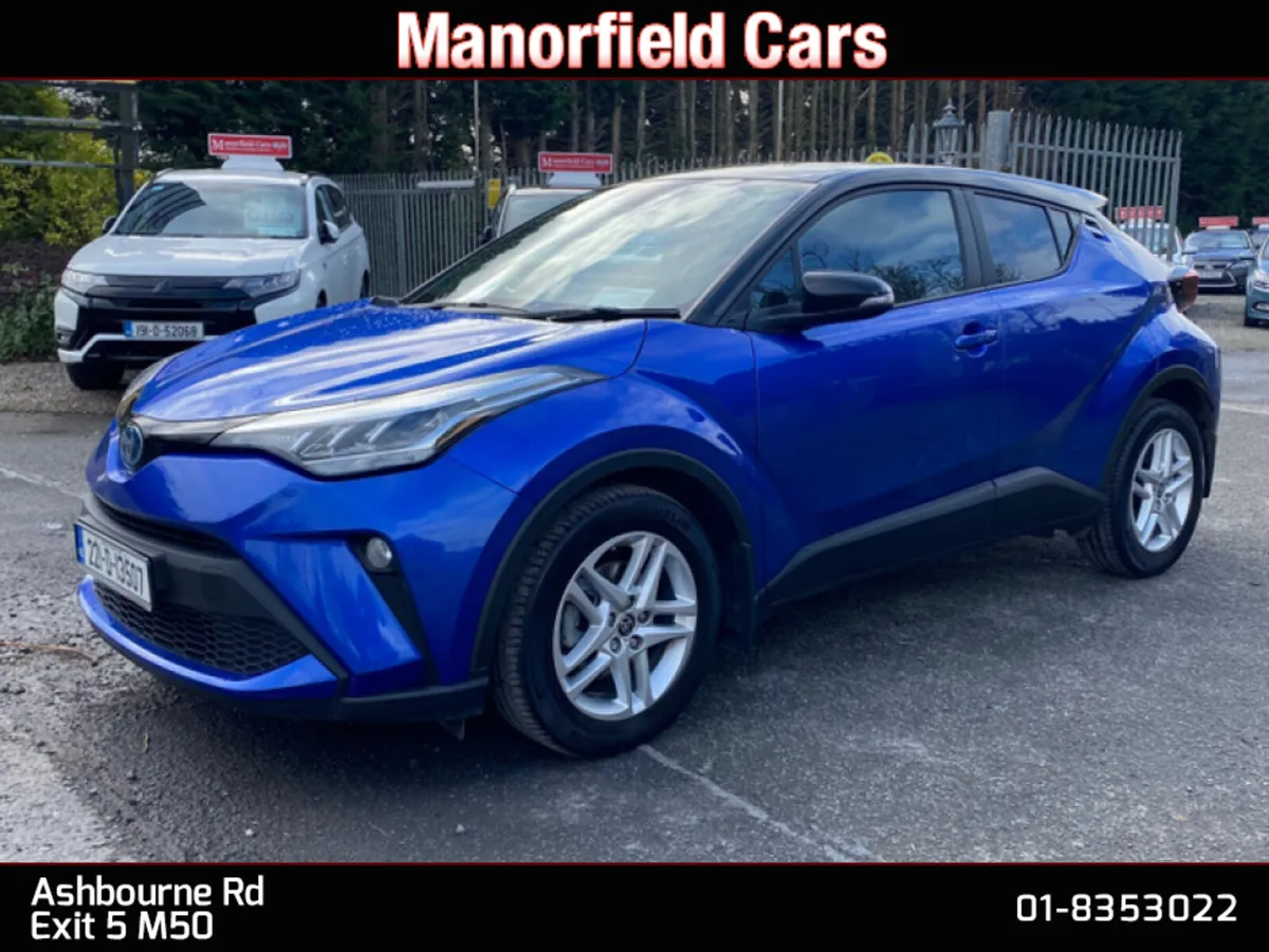 2022 221 Toyota C-HR Luna 1.8 Petrol Hybrid SUV - Image 4