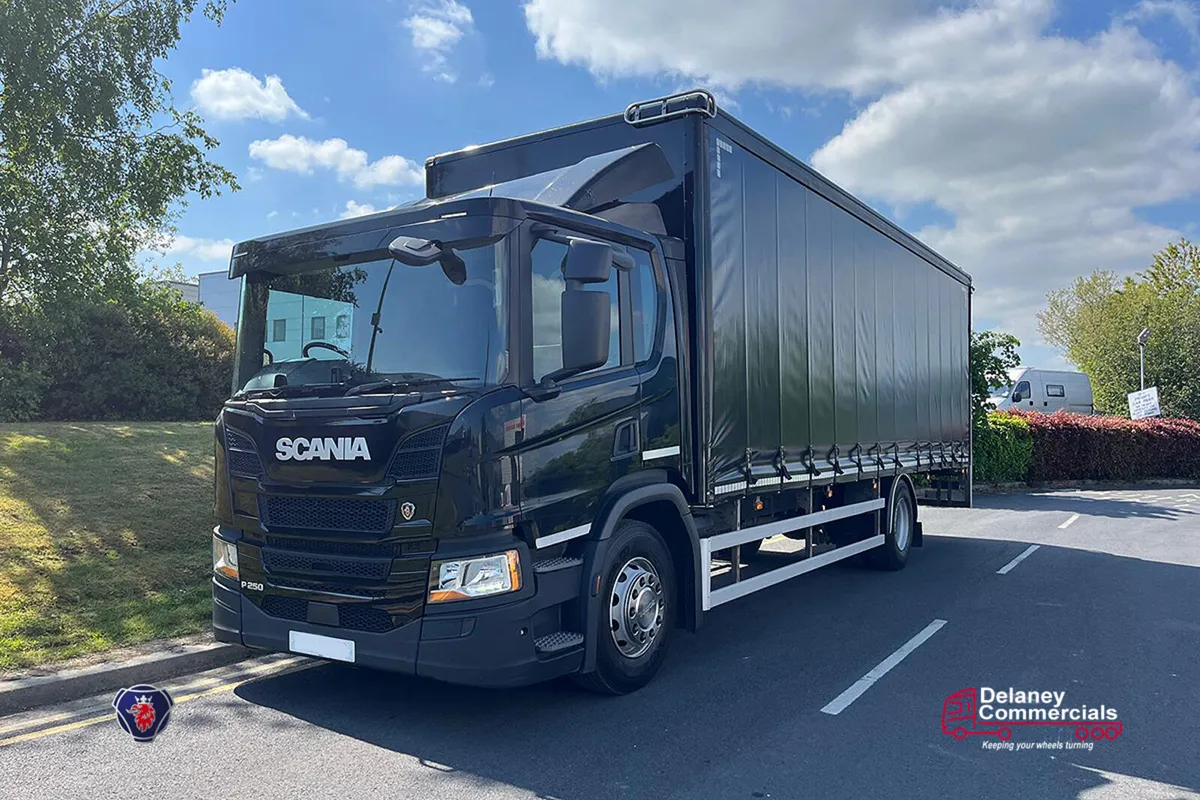 Scania P250 4x2 curtainsider - Image 1