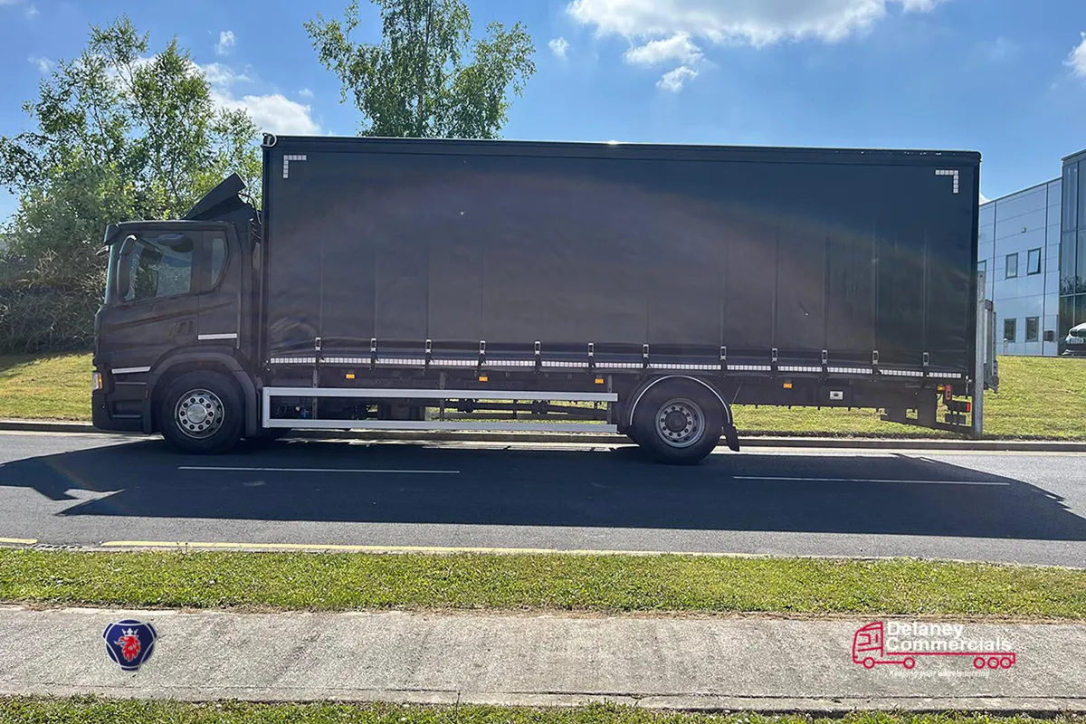 Scania P250 4x2 curtainsider - Image 3