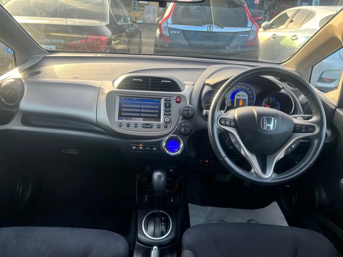 Honda fit hybrid auto 2012 - Image 3