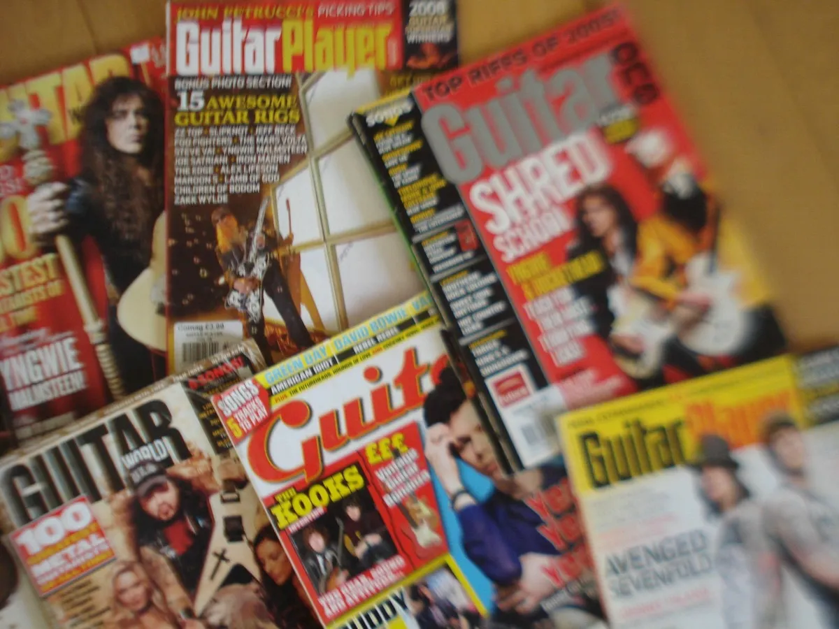 OLD GUITAR MAGAZINES & BROCHURES. 2001-2009. - Image 3