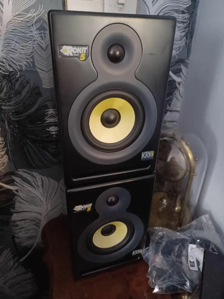 Rokit 5 speakers - Image 1