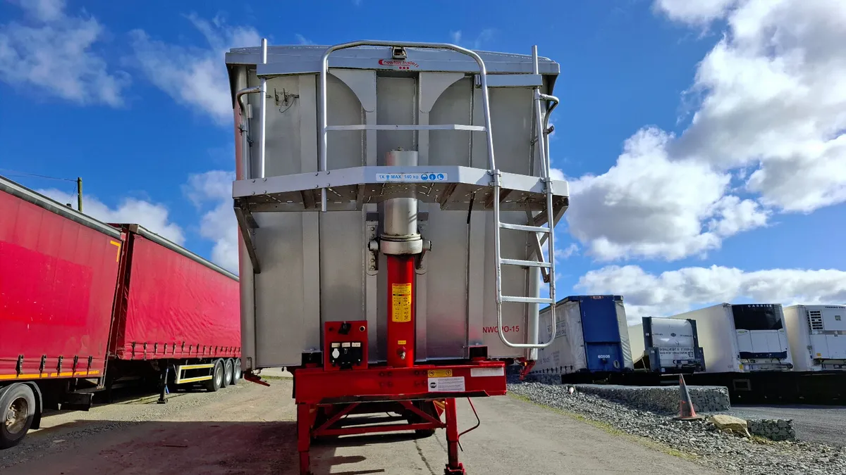 2008  Stas Tipping Trailer , 75 Cubic  . - Image 2