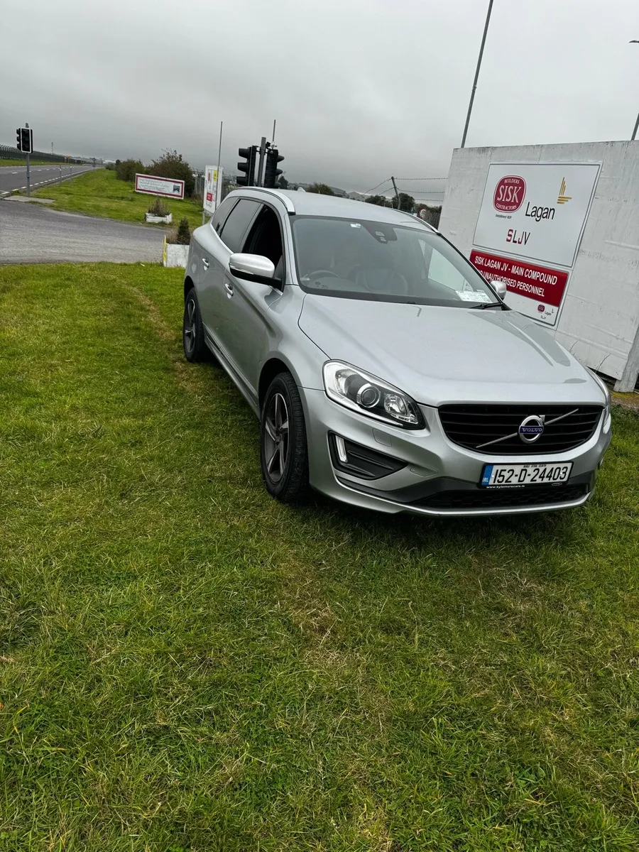 VOLVO XC60 2.4 diesel R-DESIGN LUXURY NAV D5-221HP - Image 4