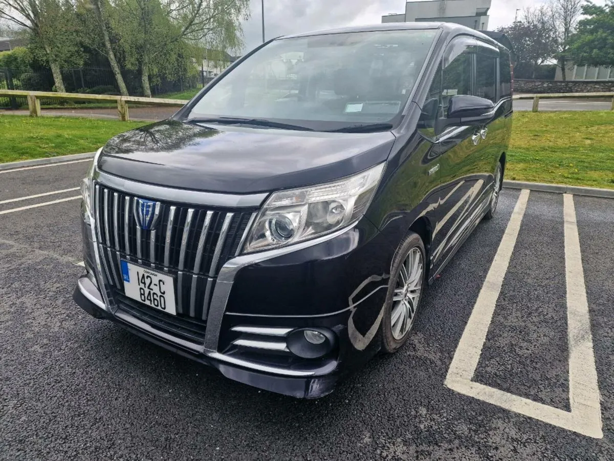 Toyota Esquire 1.8L Hybrid 7 seats Automatic94K Km - Image 2