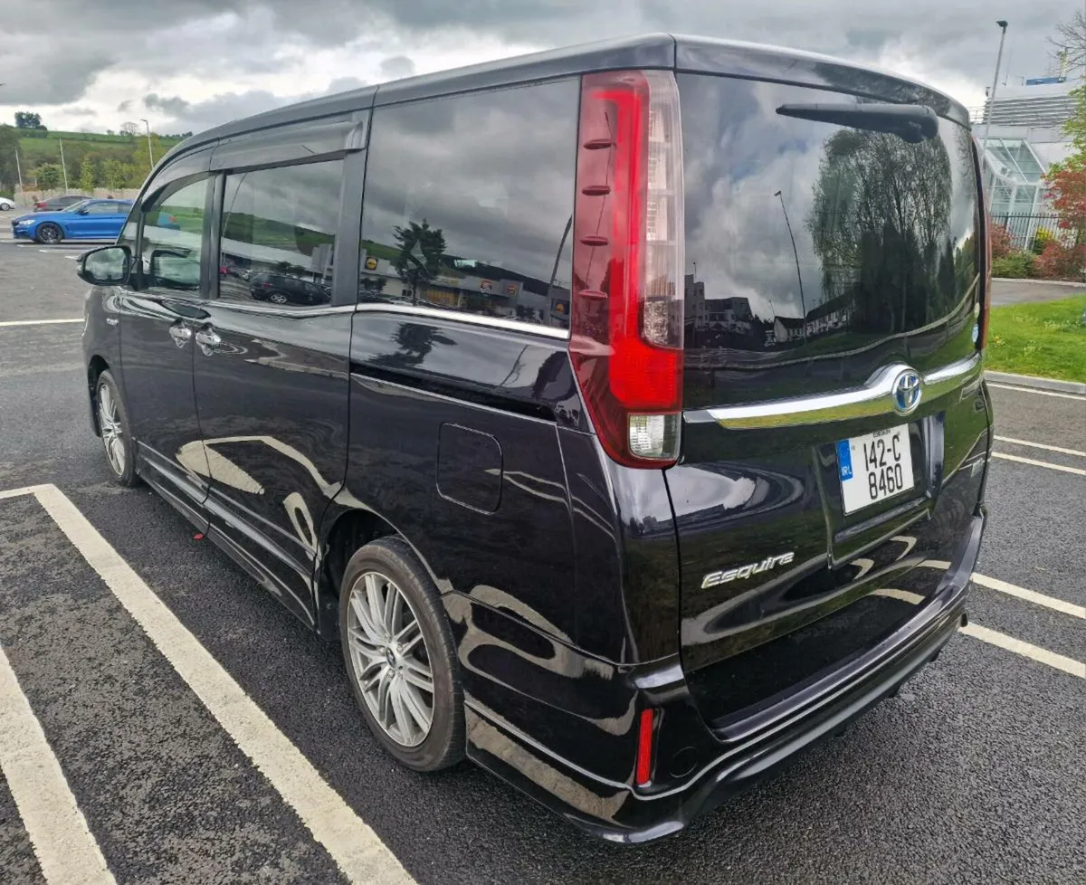 Toyota Esquire 1.8L Hybrid 7 seats Automatic94K Km - Image 3