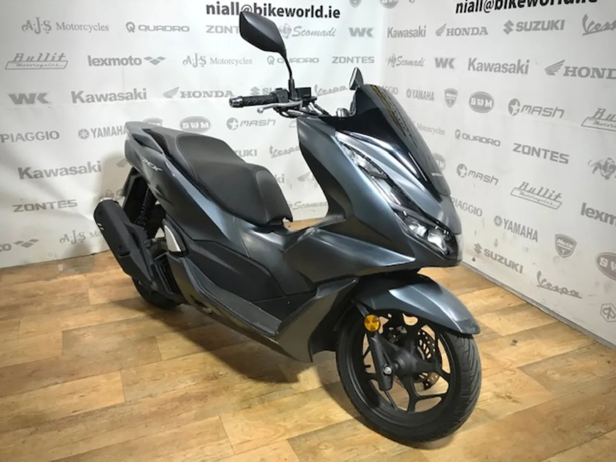 PRE-OWNED Honda PCX125 2021 - Image 3