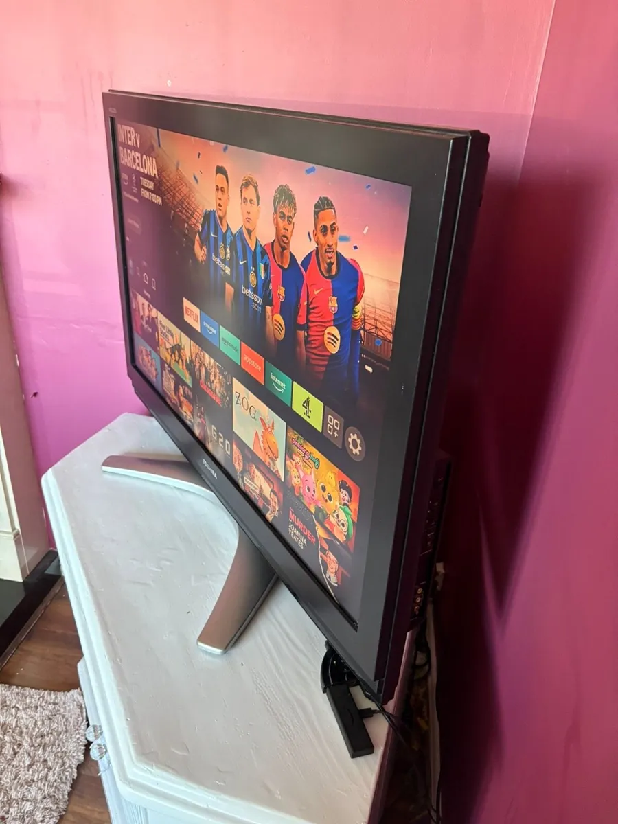 TOSHIBA TV 48inch - Image 1