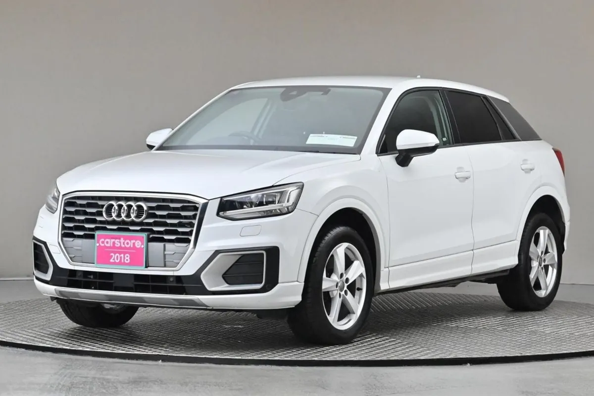 Audi Q2 1.0 Tfsi S-tronic 115BHP  reverse Cam par - Image 3