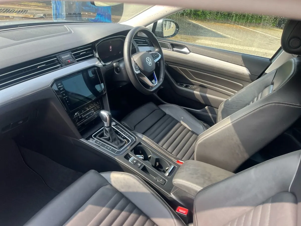 Volkswagen Passat GTE 1.4tsi Phev 218HP Auto - Image 3