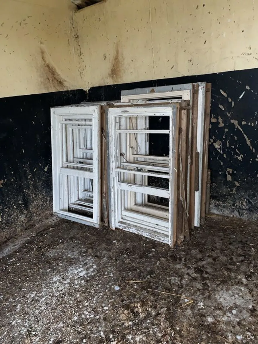 sash windows - Image 1