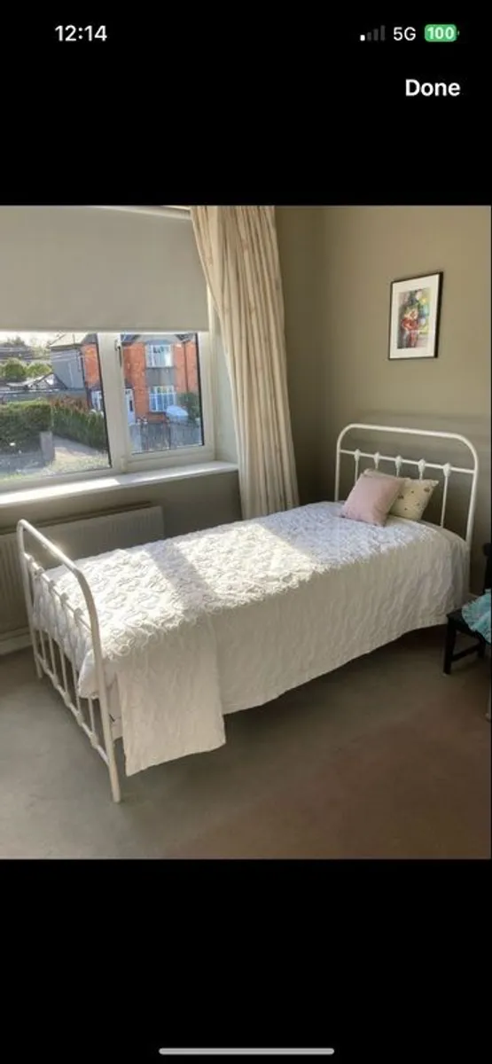 3 x Single Beds - Image 1