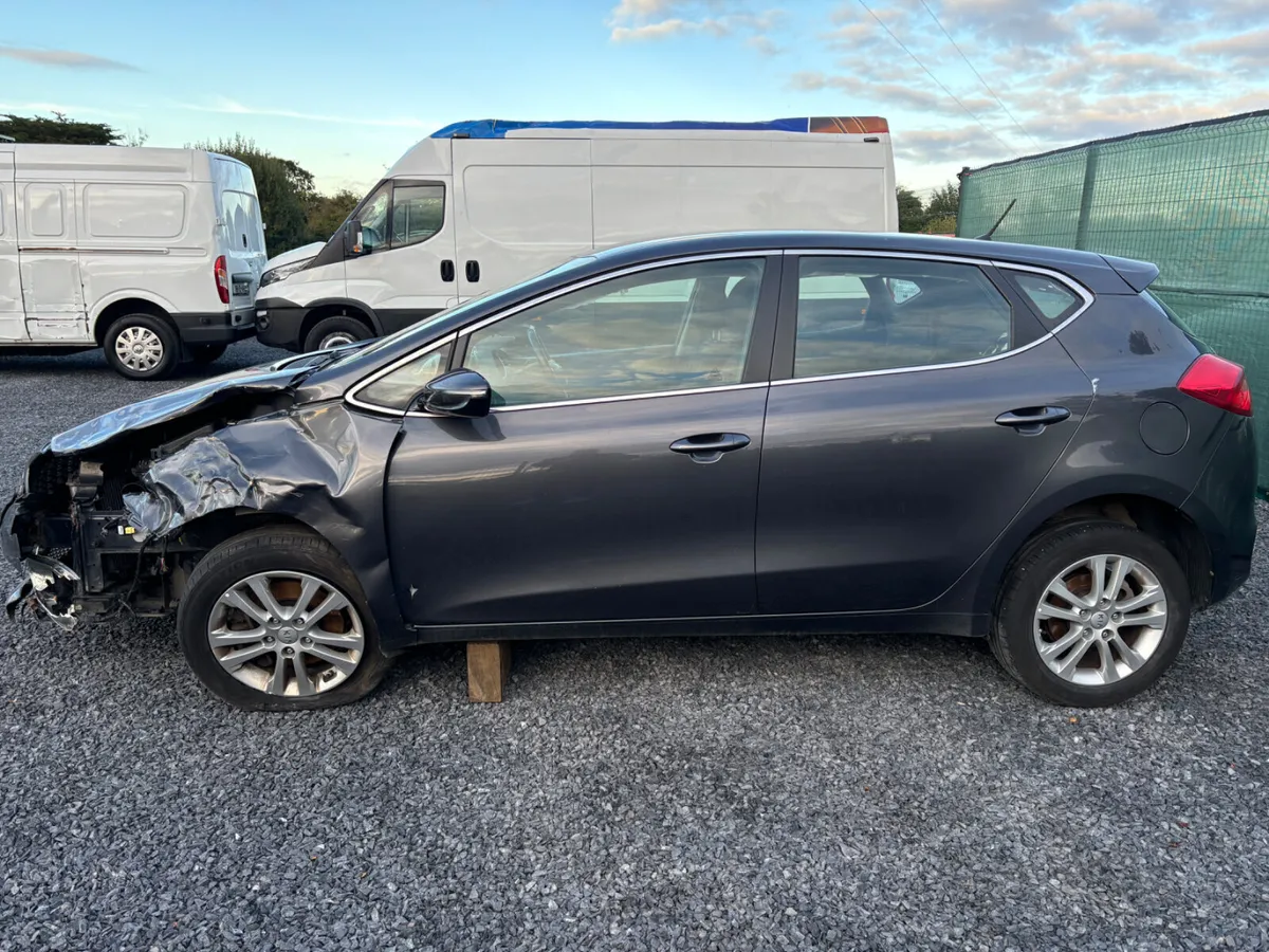 152 KIA CEED Diesel - Image 4
