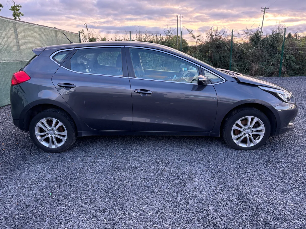 152 KIA CEED Diesel - Image 3
