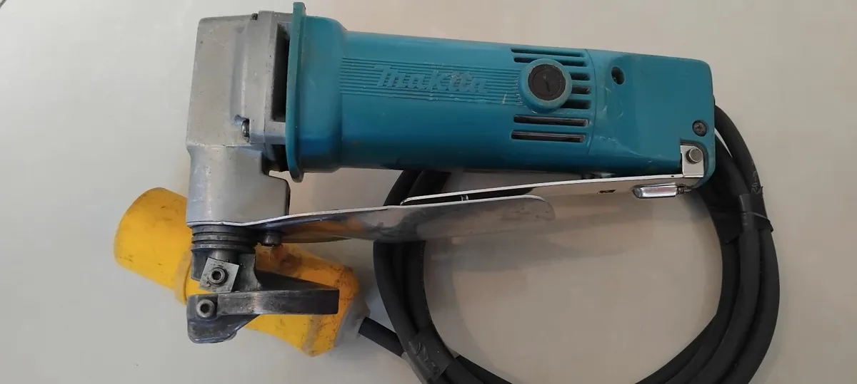 Makita JS1600 Tin Shears 110v - Image 2