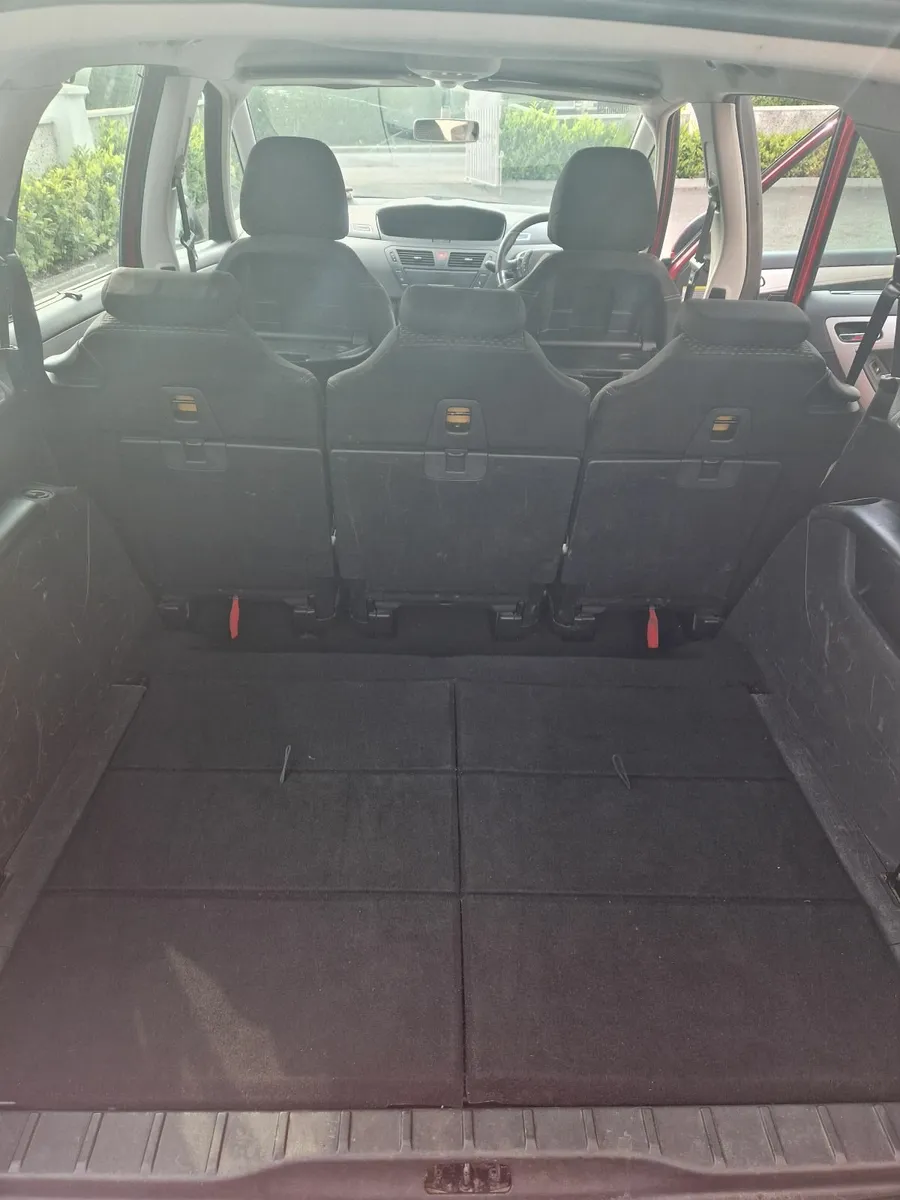 Citroen C4 Picasso 2012 - Image 2