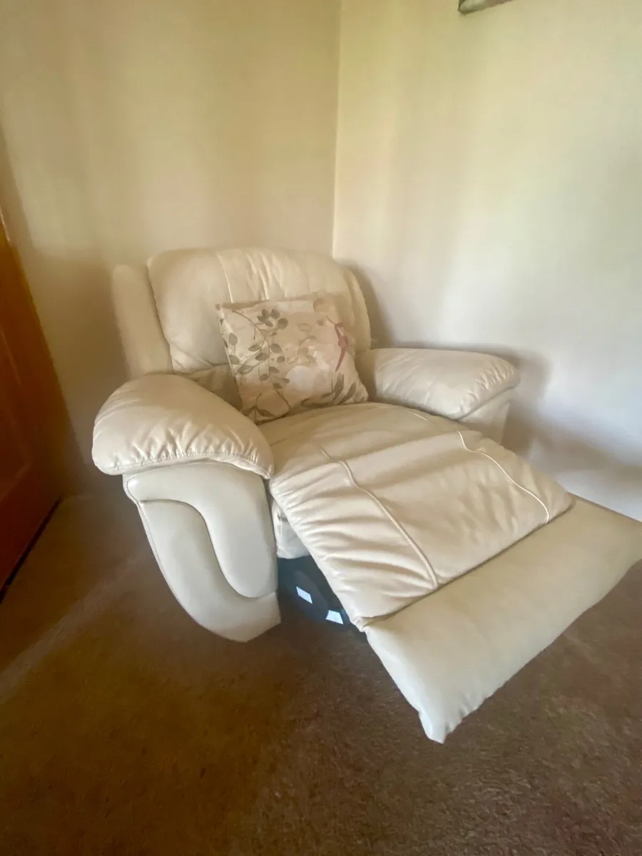 3 seater couch, 2 seater couch and 1 armchair - Image 2