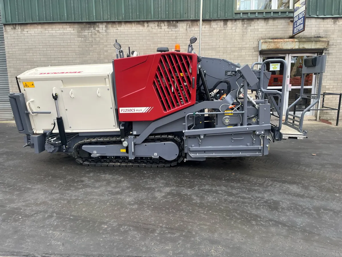 New Dynapac F1250CS Plus Asphalt Pavers - Image 2