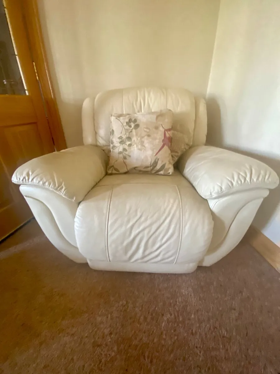 3 seater couch, 2 seater couch and 1 armchair - Image 3