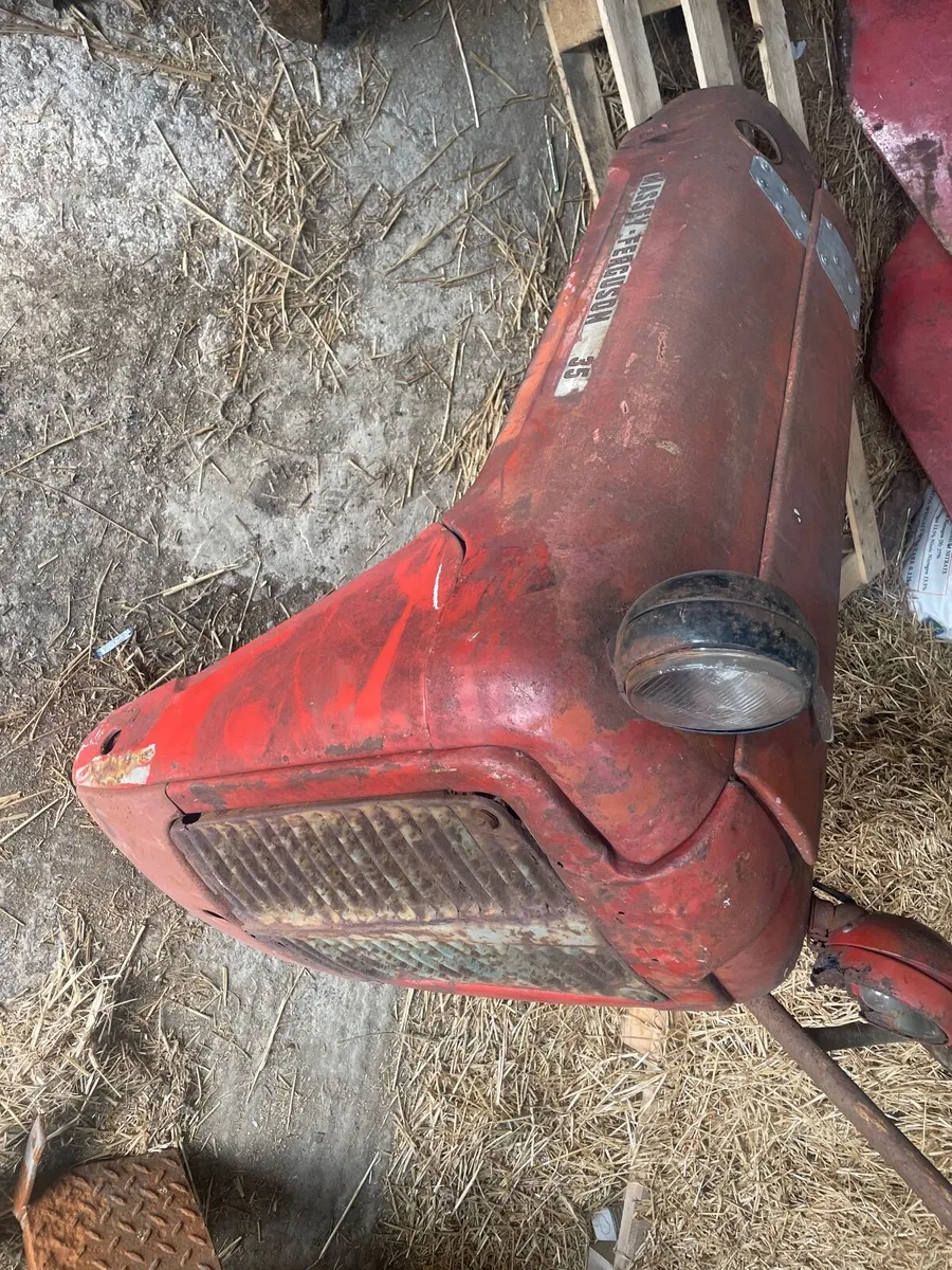 Massey Ferguson 35 Tractor items - Image 2