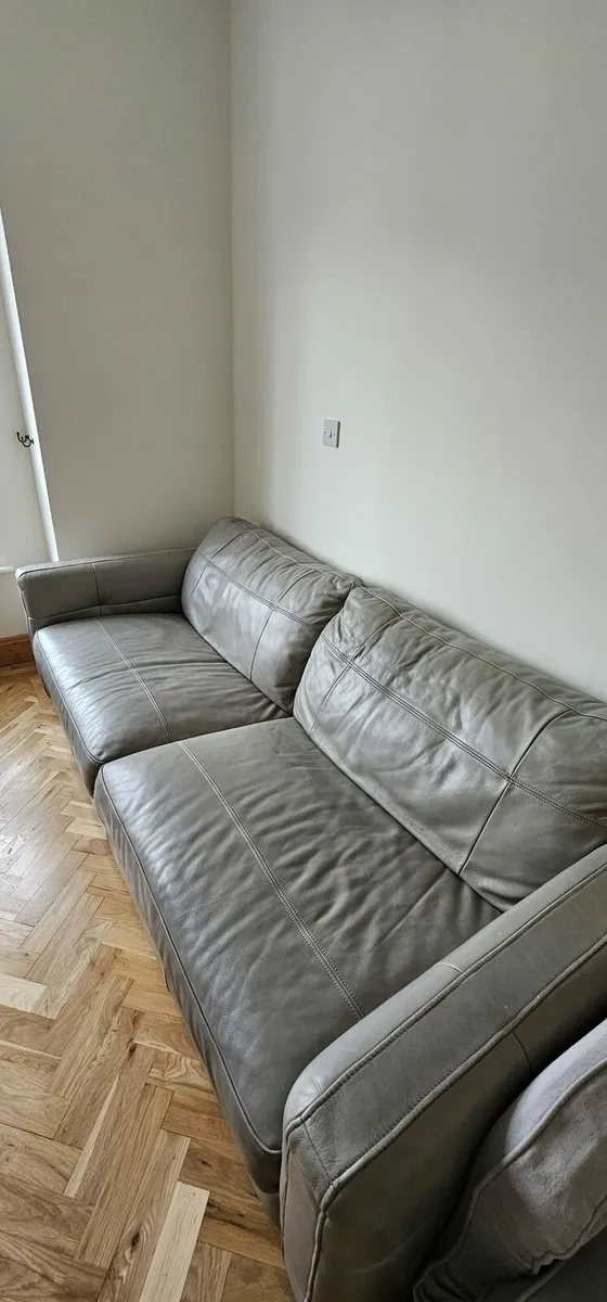 LEATHER SOFA - Image 3