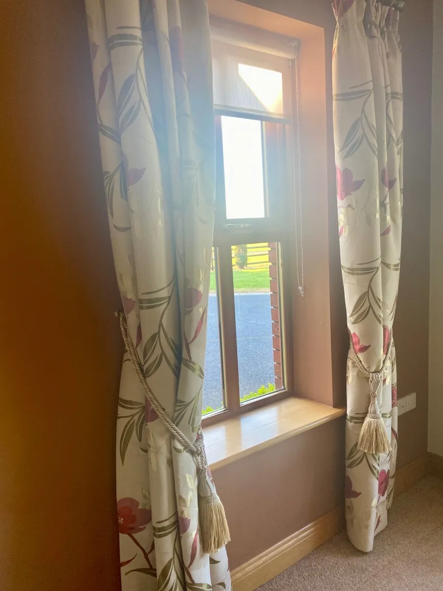 3 pairs of curtains - Image 1