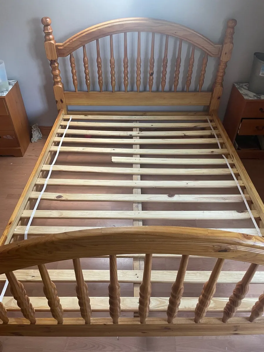 Kingsize pine bedframe - Image 3
