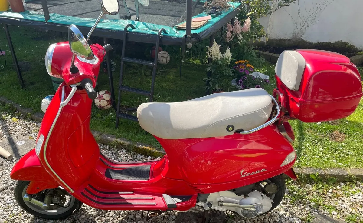 2006 Vespa LX125 project bike - Image 2